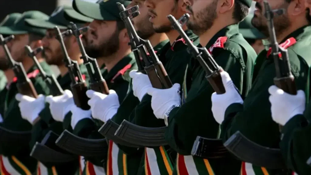 İran Devrim Muhafızları: ‘Şehit edilen her İranlıya karşı…’